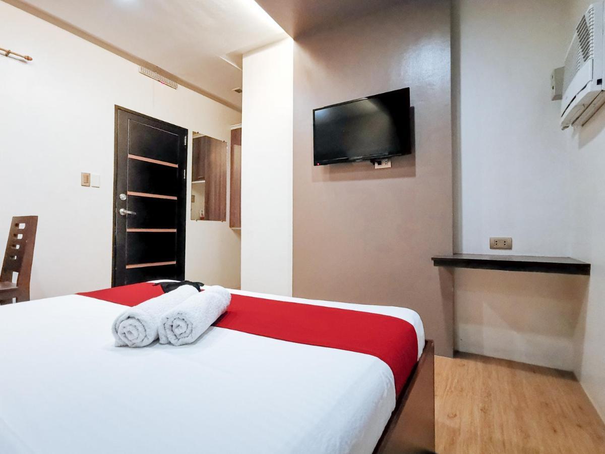 Hotel Reddoorz Plus Near Robinsons Place Gensan à General Santos City Extérieur photo