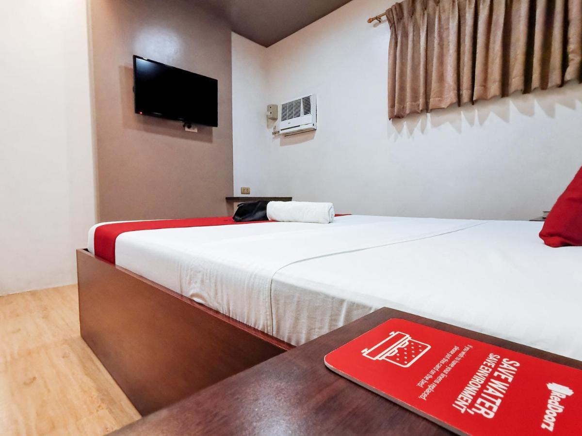 Hotel Reddoorz Plus Near Robinsons Place Gensan à General Santos City Extérieur photo