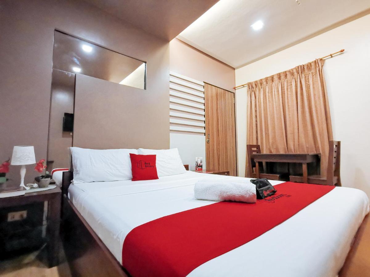 Hotel Reddoorz Plus Near Robinsons Place Gensan à General Santos City Extérieur photo