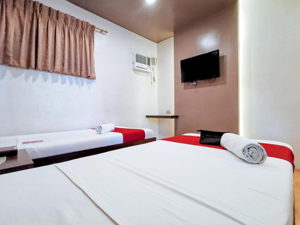 Hotel Reddoorz Plus Near Robinsons Place Gensan à General Santos City Extérieur photo